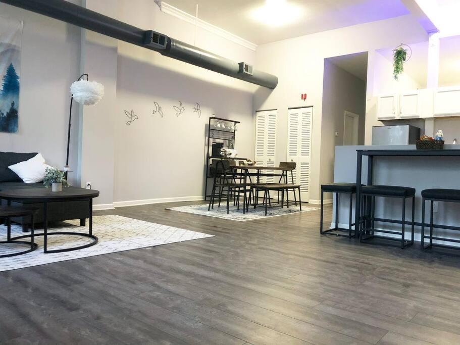 Downtown Cleveland -Modern First Floor Unit Apartment Bagian luar foto